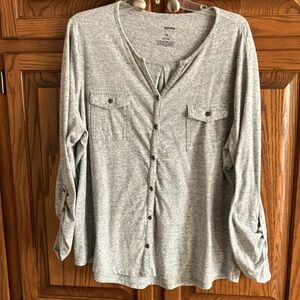 Women’s Sonoma V neck Long Sleeve Gray Scrunched sleeve/wrist. Silvery buttons.